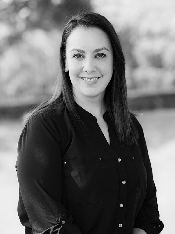 Perfect Smile Dental Studio | Periodontal Treatment, Implant Restorations and Veneers